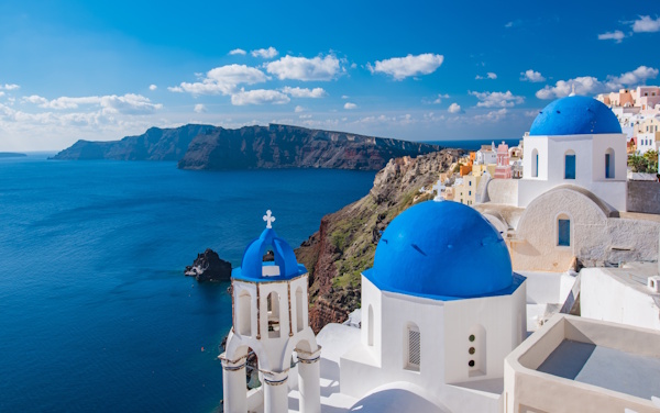 Kirchen im Ort Oia