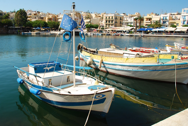 Kleine Boote vor Agios Nikolaos