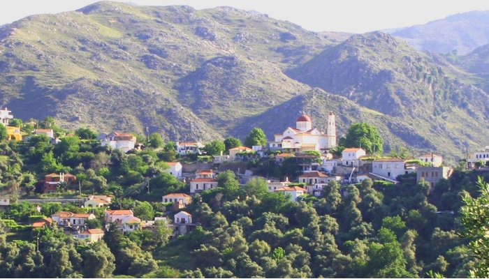 Lakki Kreta, Dorf in den Bergen